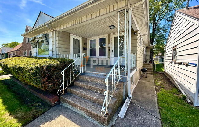 7532 MONROE AVE