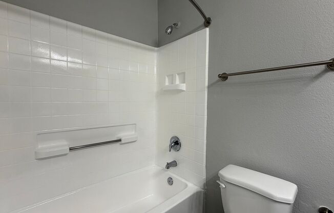 3 beds, 2 baths, 1,020 sqft, $3,640, Unit 801-08
