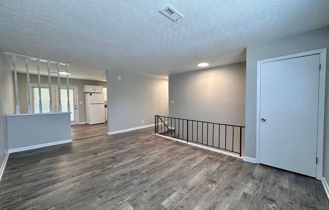 2 beds, 1.5 baths, 1,075 sqft, $1,395, Unit Naomi- 925