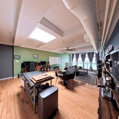 1 bed, 1 bath, 944 sqft, $3,375, Unit 428