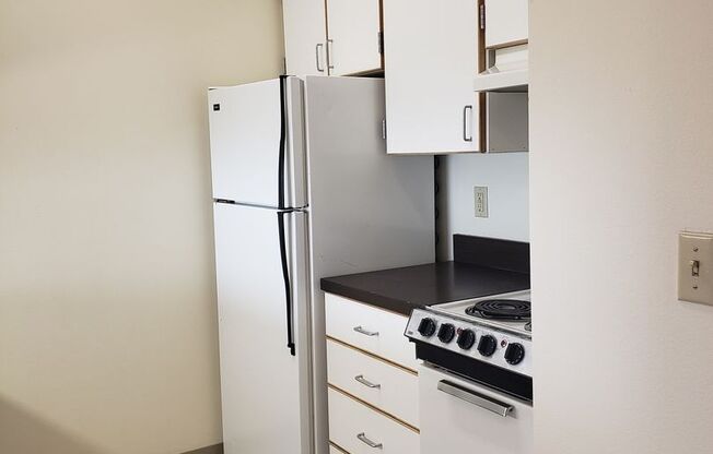 2 beds, 2 baths, $1,395, Unit 216