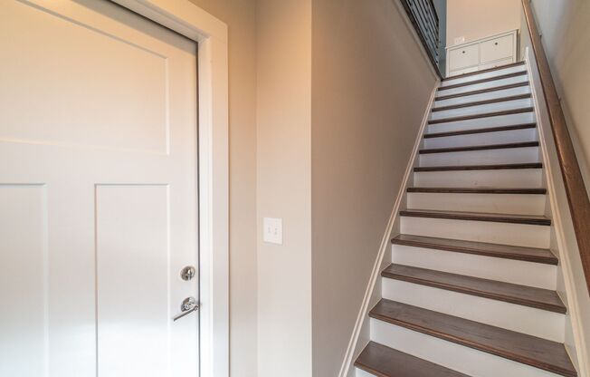 Beautiful Modern Townhome in South End Available 5/1!