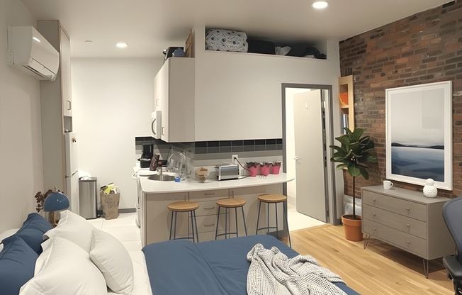 Studio, 1 bath, $2,400, Unit 53