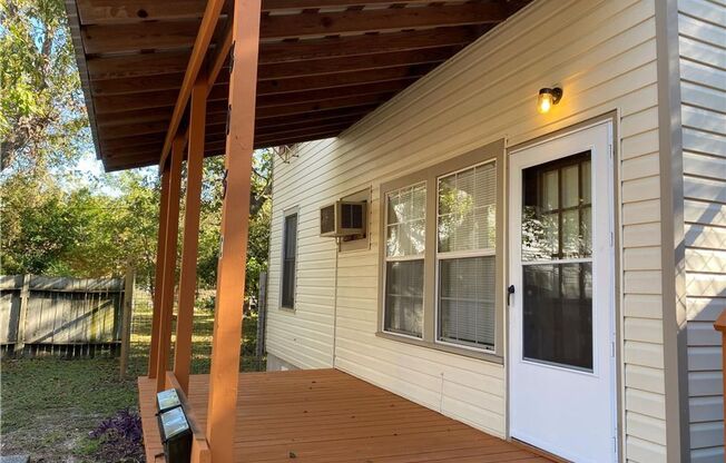 805 E 47th #B - available 2026