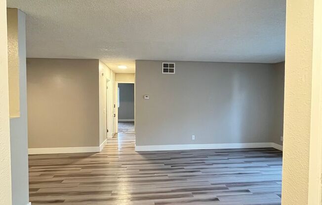 2 beds, 1 bath, 896 sqft, $2,250, Unit 006