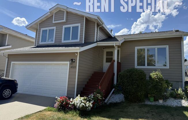 ~ RENT SPECIAL ~ HOLIDAY MERRINESS ~ 3 Bedroom, 3 Bath Home for rent Close to the Hospital