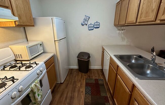 2 beds, 1 bath, $995, Unit Unit 1113