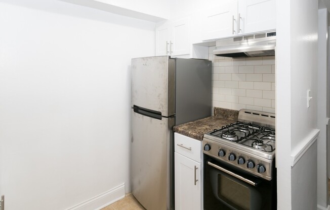 906 MONTROSE