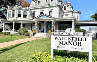 Wall Street Manor-Manor House