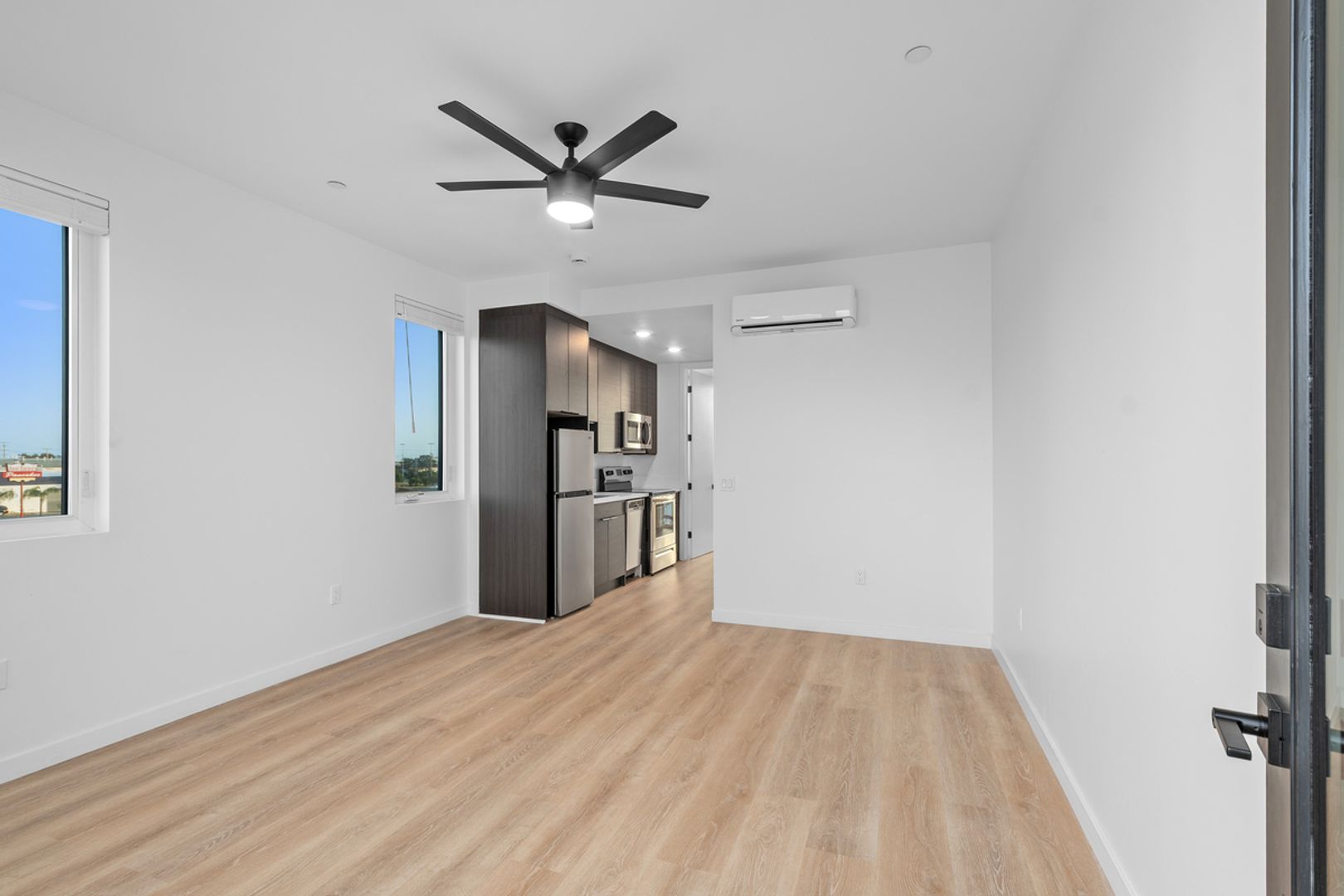 Coming Soon!! Beautiful 1 bed 1 bath apartment!