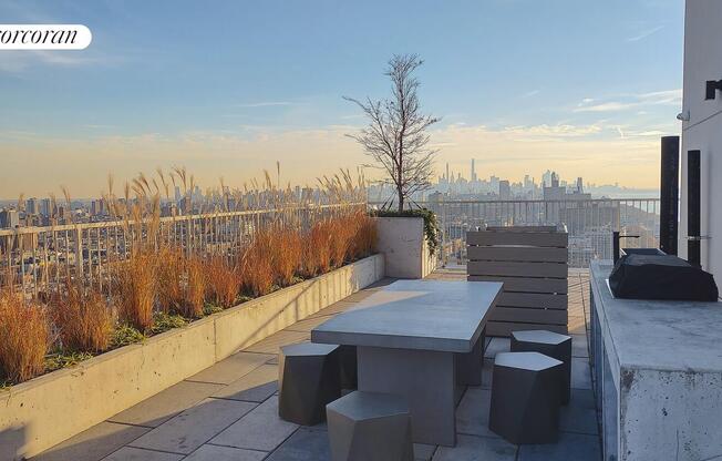 2 beds, 2 baths, $5,175, Unit 14J