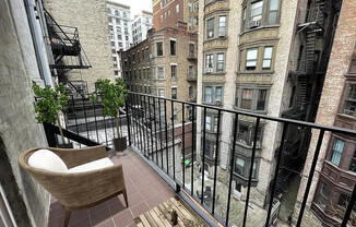 257 W 91 ST