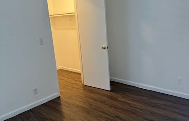 Pontiac Way Apartments
