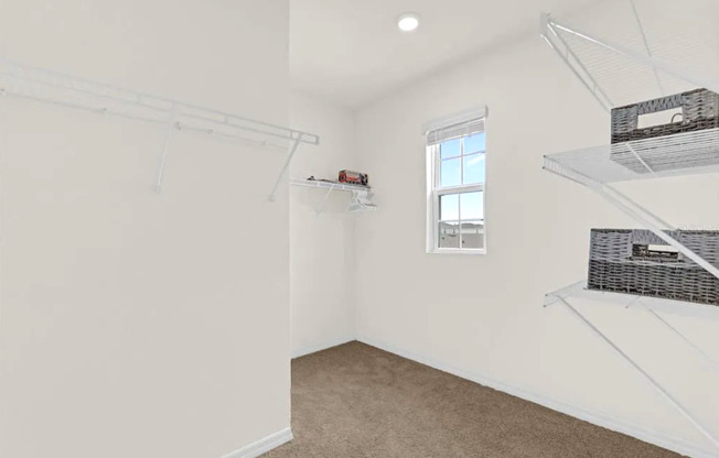 5 beds, 3 baths, $2,800