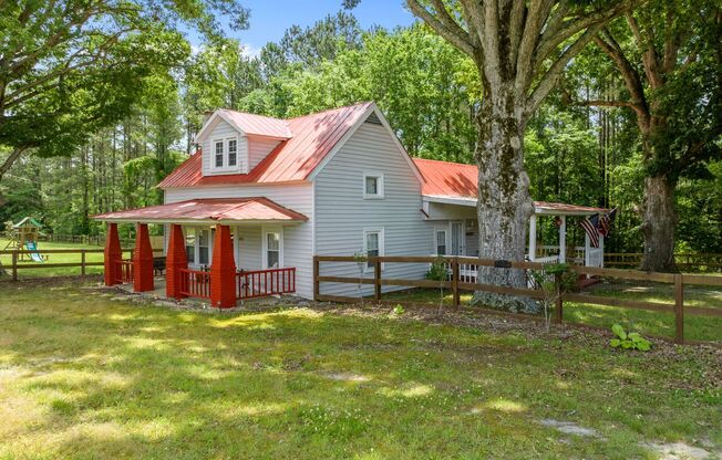 Updated Farmhouse in Wake Forest with scenic views; private and quiet, Must See!