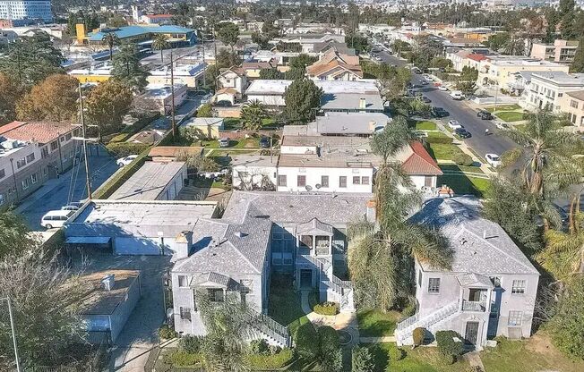 2501 VENICE BLVD