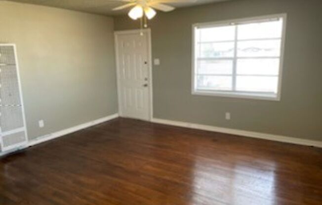 2 beds, 1 bath, $865