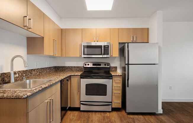Studio, 1 bath, 461 sqft, $1,550, Unit 308