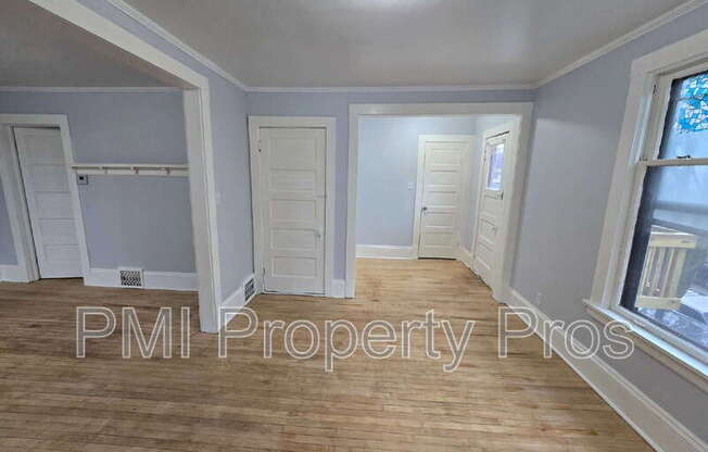3111 W WALNUT ST