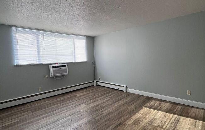 1 bed, 1 bath, 600 sqft, $950, Unit 106