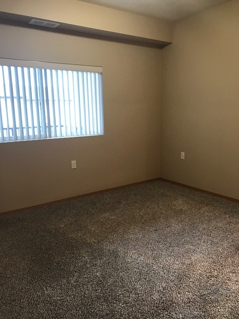 2 beds, 2 baths, 984 sqft, $1,375, Unit 25