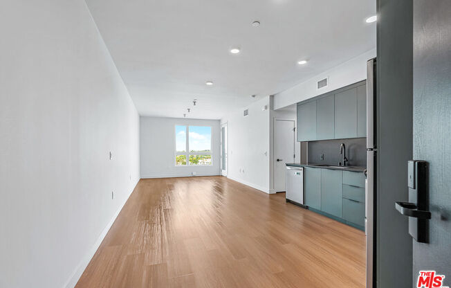 2 beds, 2 baths, 1,060 sqft, $4,995, Unit 232