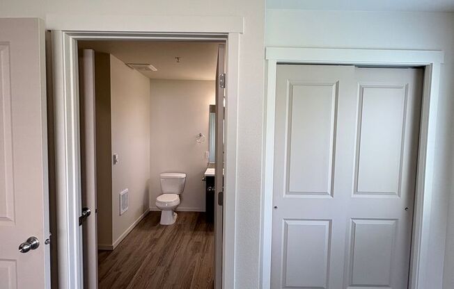 3 beds, 2 baths, 1,125 sqft, $1,695, Unit Unit # 11