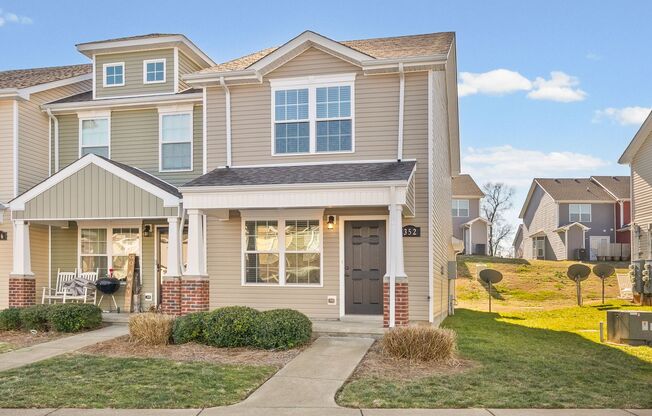 Beautiful 2 Bedroom 2 1/2 Bath Condo For Rent Near Beachaven Vineyard!