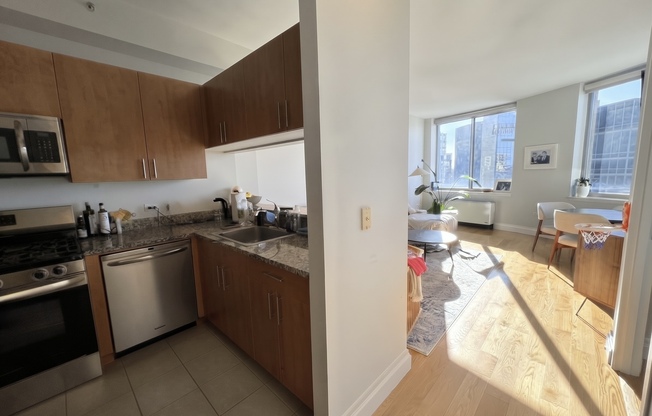 2 beds, 2 baths, $8,865, Unit 38D