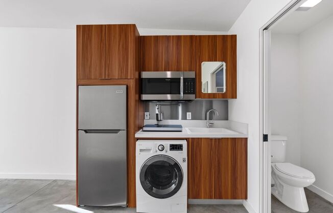 Studio, 1 bath, 299 sqft, $1,725, Unit 37-Bedroom4