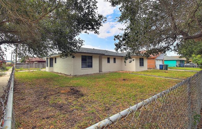 2202 Saxony - 4/bedroom 2/bathroom - $1795/month