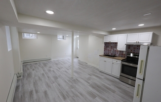 1 bed, 1 bath, 600 sqft, $2,000, Unit B