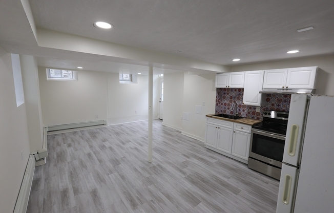 1 bed, 1 bath, 600 sqft, $2,000, Unit B