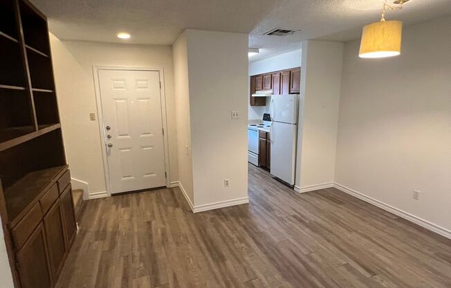 2 story, 2 bedroom home available now!