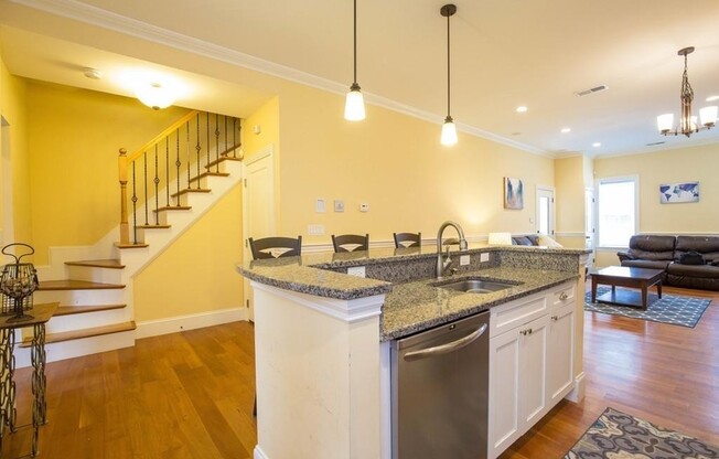 8 Gates Street #1