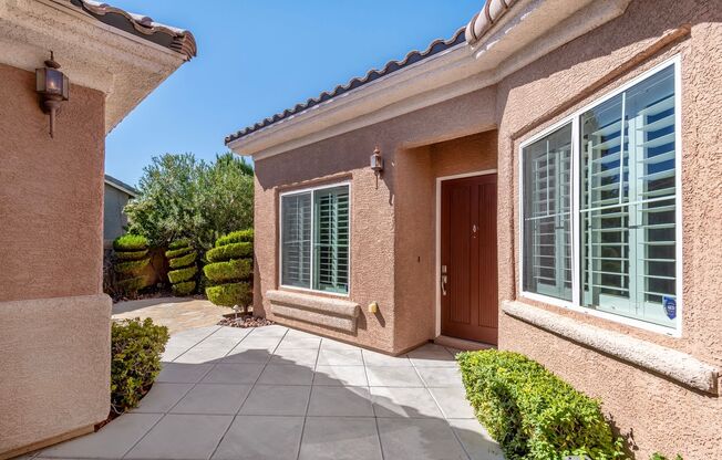 RESORT STYLE LIVING WITH POOL, SPA , CASITA ON 1-QUARTER ACRE IN SUMMERLIN WEST!!!