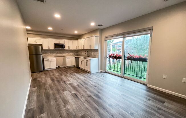 2 beds, 1 bath, 719 sqft, $2,795, Unit 306