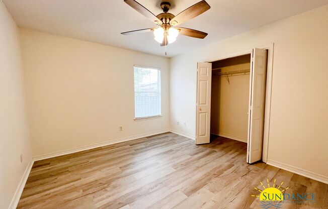 2 beds, 1 bath, $1,100