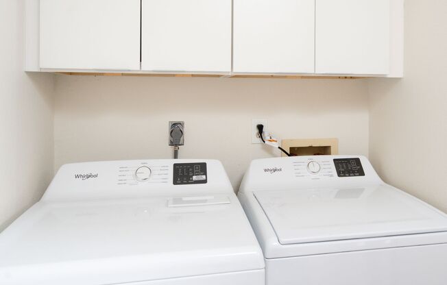 2 beds, 2 baths, 1,127 sqft, $1,800, Unit 210