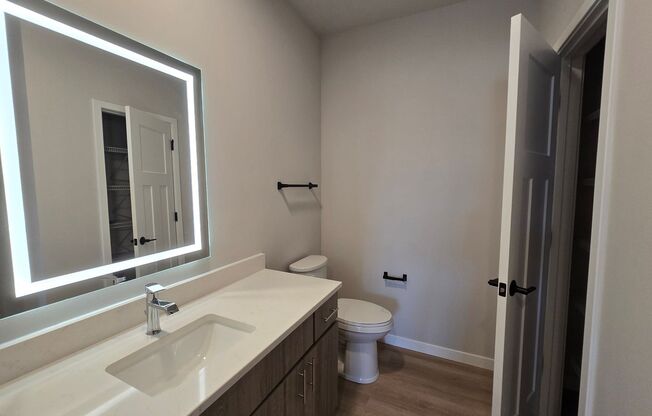 2 beds, 2 baths, 1,140 sqft, $2,110, Unit 8421-238