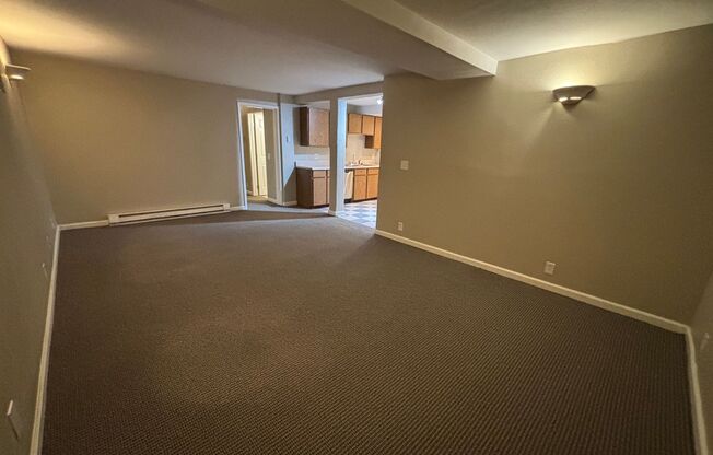 1 bed, 1 bath, 600 sqft, $1,595, Unit F