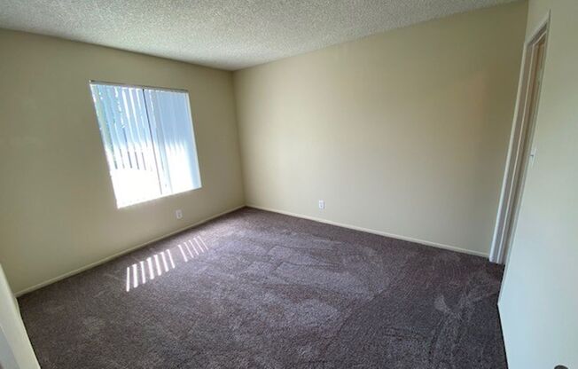 3 beds, 2 baths, 1,200 sqft, $3,195, Unit 23