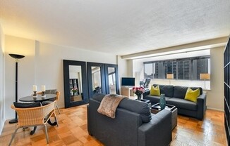 2 Hawthorne Pl.
