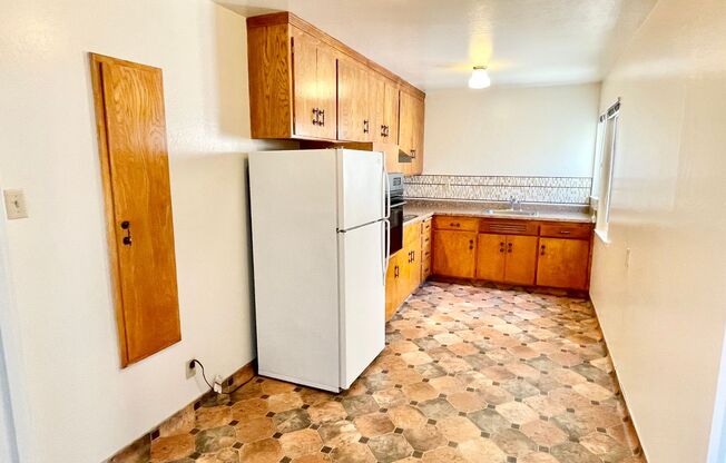 1 bed, 1 bath, $2,550, Unit 530 Bartlett Street - Unit 6