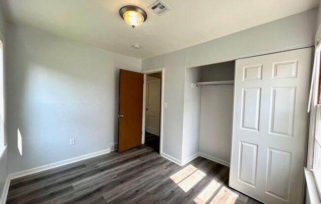 2 beds, 1 bath, $1,050