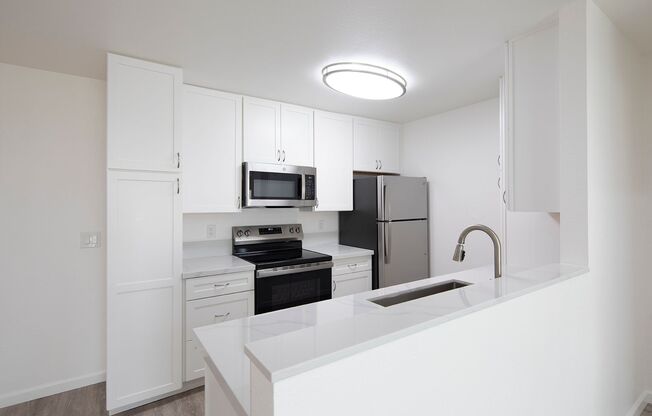 2 beds, 2 baths, 965 sqft, $2,995, Unit 301