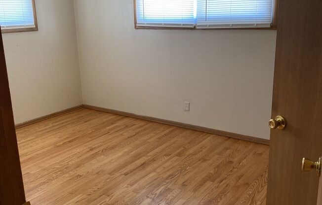 1 bed, 1 bath, $899, Unit 5465-4