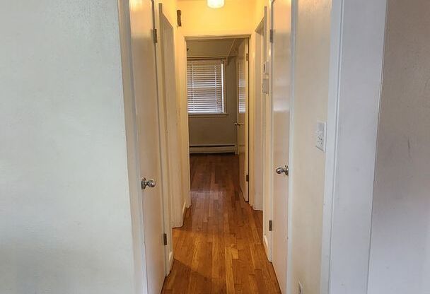 2 beds, 1 bath, $2,100