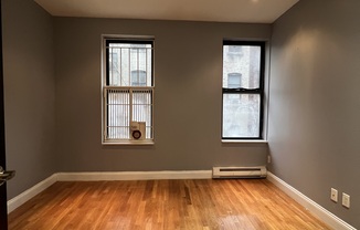 4 beds, 1 bath, $4,400, Unit 43