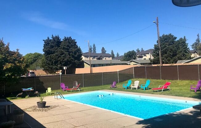 2 beds, 1 bath, 720 sqft, $1,095, Unit 88